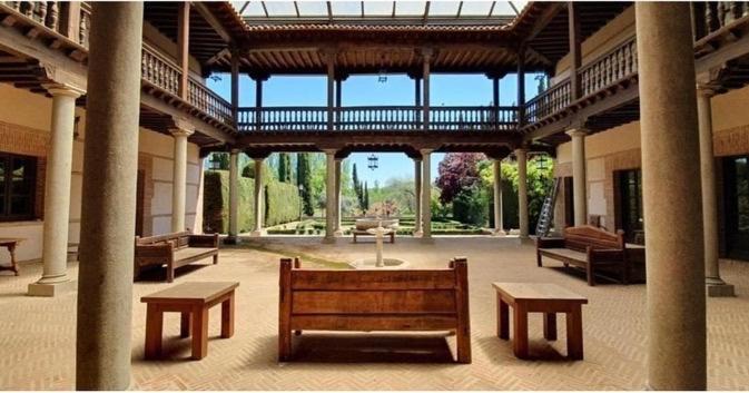 Casa Palacio Toledo Puy Du Fou Bagian luar foto